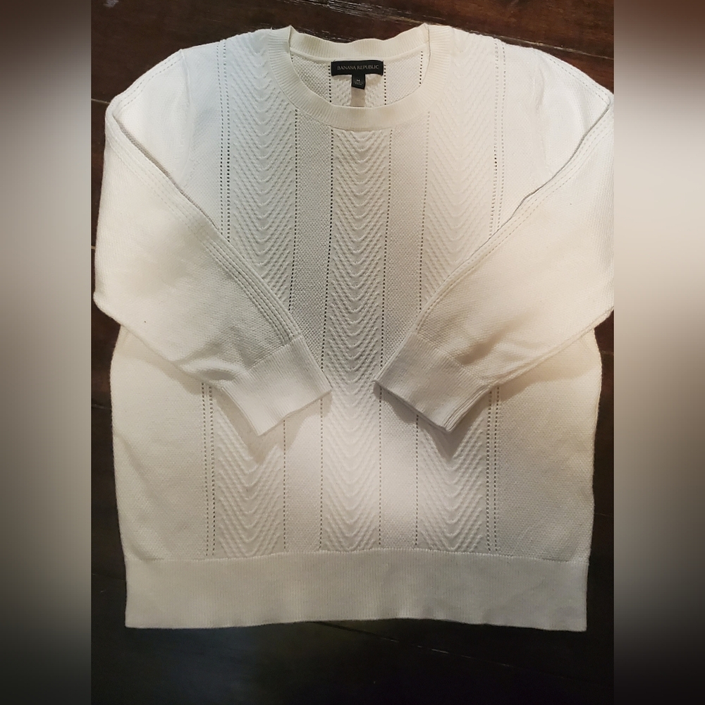 Banana Republic Cream Crew Neck Sweater